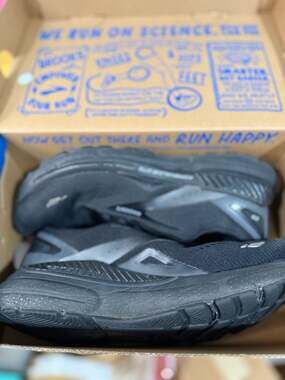 Brooks Adrenaline GTS 23 Women's Running Shoes Black Size 8 Medium